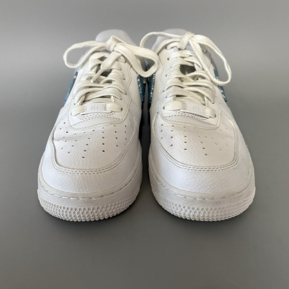Nike Air Force 1 Low '07 Sneakers Womens 9 White Blue Paisley DH4406-100 - Picture 3 of 16